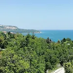 Bela Pensionat Baltjik