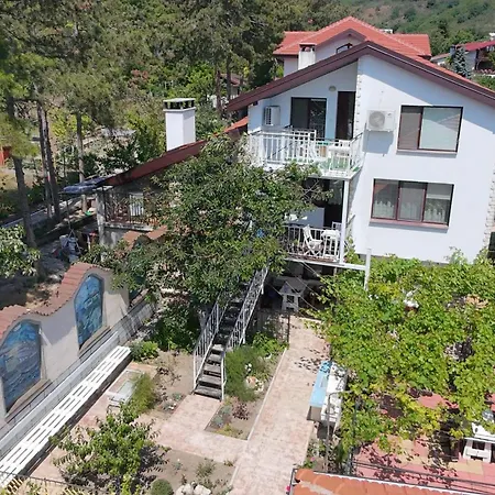 Bela Guest house